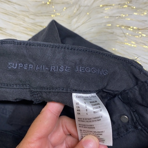 American Eagle - Black Destroyed Jeans size 0 - Picture 6 of 12